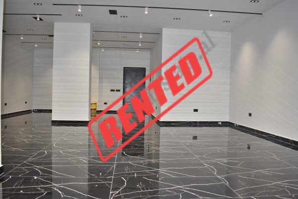Office space for rent on Don Bosco street in Tirana.
The office is positioned on the 2nd floor of a